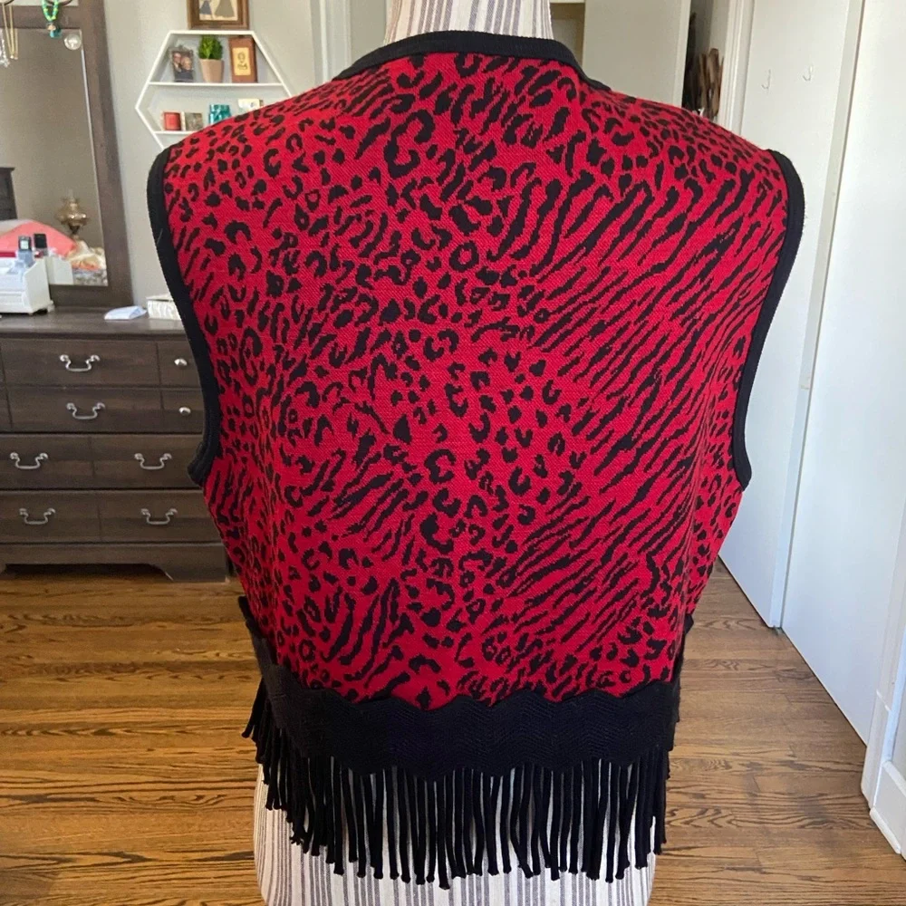 Sag Harbor Red and Black Animal Print Vest - Picture 4 of 5